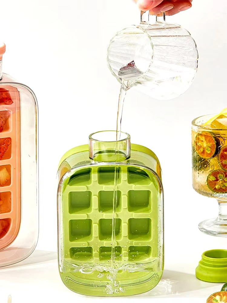 2 In 1 Crush Cup Ice Cube Tray and  Upgraded Ice Cube Bottle, Reusable - 500ml